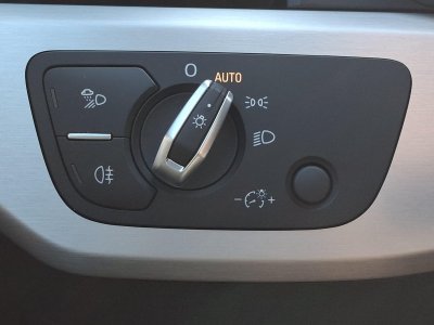 Audi A4 AVANT Avant 35 TFSI 150 S tronic 7 S line   - 10