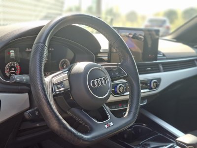 Audi A4 AVANT Avant 35 TFSI 150 S tronic 7 S line   - 44