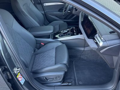 Audi A5 AVANT Avant TDI Hybride 204 ch S tronic 7 S line   - 12