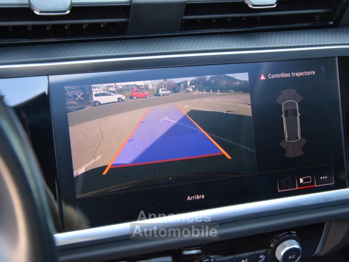 Audi Q3 35 TFSI Design S-tronic 7 - 14