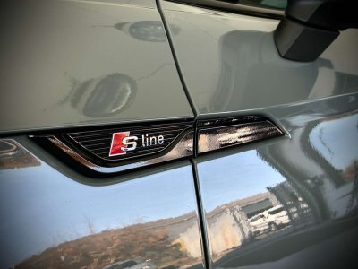 Audi A5 SPORTBACK20TFSI FULL SLINE-COCKPIT-CARPLAY-CAMERA   - 4