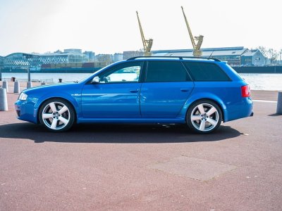 Audi RS6 Plus V8 42 480ch N&deg;31 Bleu Sprint Suivi int&eacute;gral M&ecirc;me propri&eacute;taire depuis 15 ans   - 3