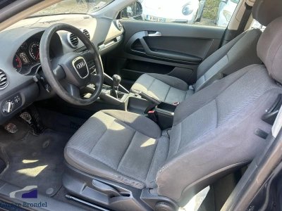 Audi A3 20 TDi 170cv Quattro Limited Edition 1&egrave;re Main   - 10