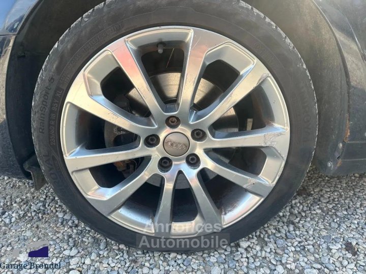 Audi A3 20 TDi 170cv Quattro Limited Edition 1&egrave;re Main - 17