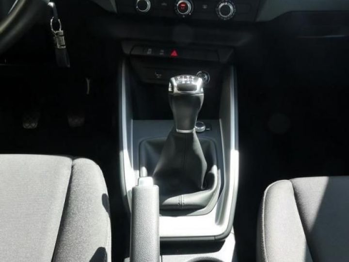 Audi A1 Sportback 10 30 TFSI 115 DESIGN - 19