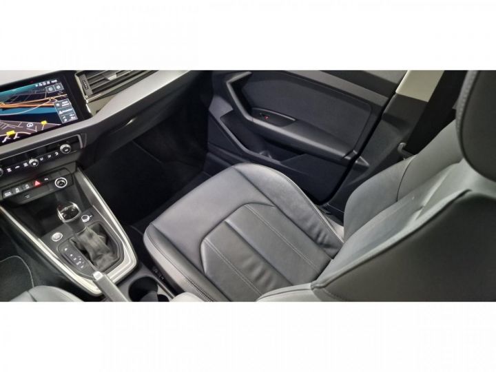 Audi A1 Sportback 10 30 TFSI 116 S-TRONIC DESIGN LUXE / FRANCAISE / HISTORIQUE - 47
