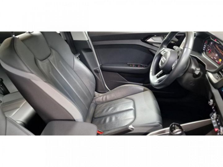 Audi A1 Sportback 10 30 TFSI 116 S-TRONIC DESIGN LUXE / FRANCAISE / HISTORIQUE - 52