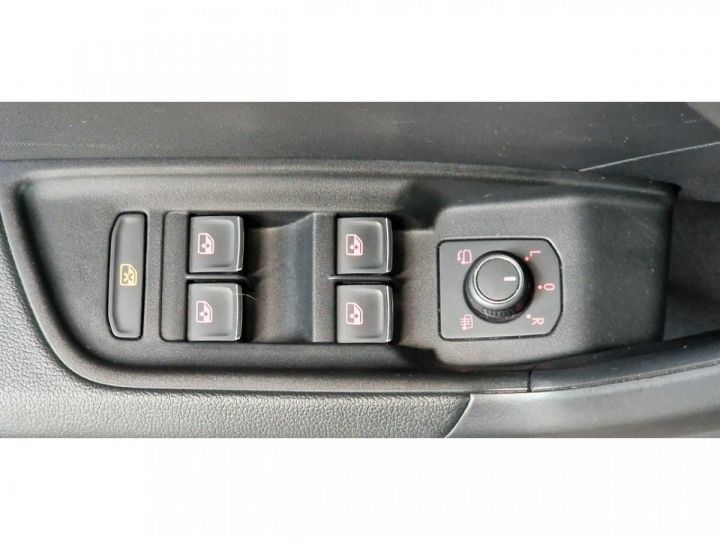 Audi A1 Sportback 10 30 TFSI 116 S-TRONIC DESIGN LUXE / FRANCAISE / HISTORIQUE - 61