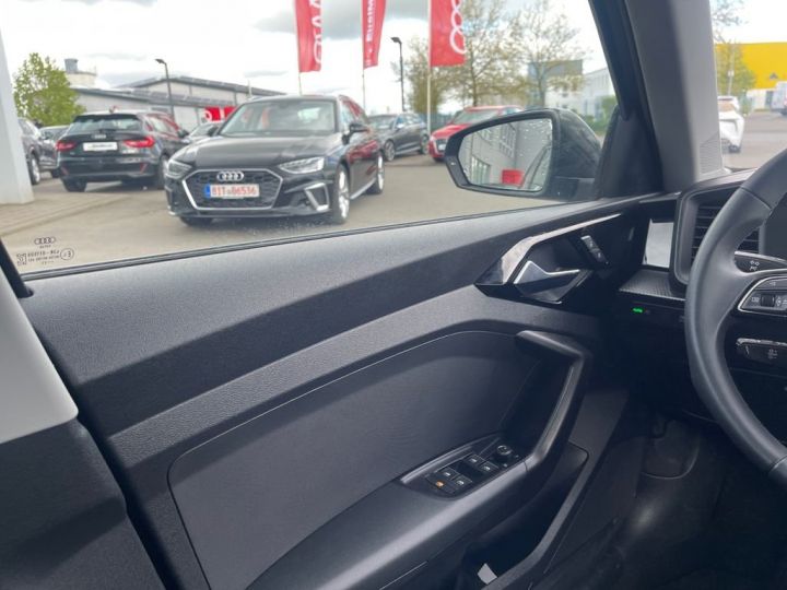 Audi A1 Sportback S line 30 - 13
