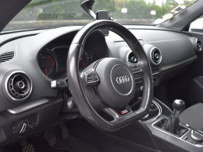 Audi A3 (8V) S-Line Cabriolet 20 TDI 150 cv   - 12