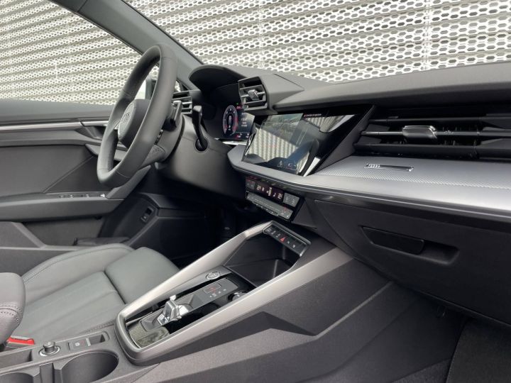 Audi A3 Sportback 35 TDI 150 S tronic 7 Design Luxe - 7