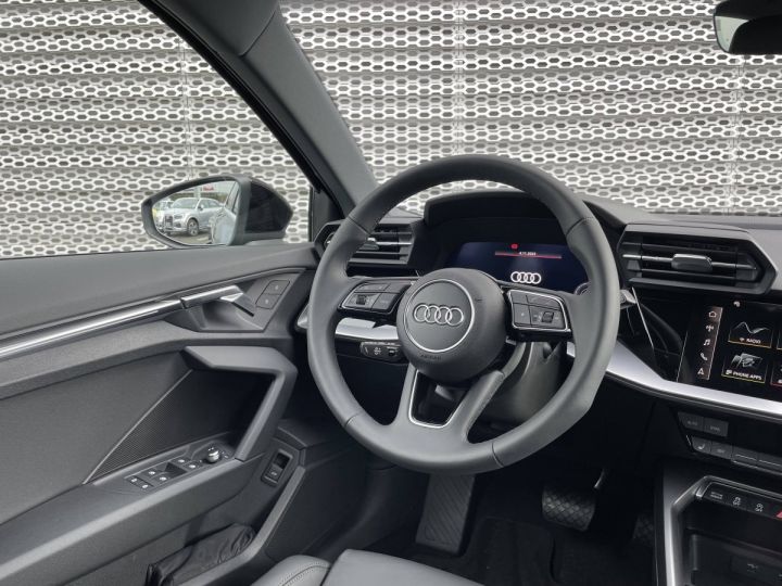 Audi A3 Sportback 35 TDI 150 S tronic 7 Design Luxe - 23