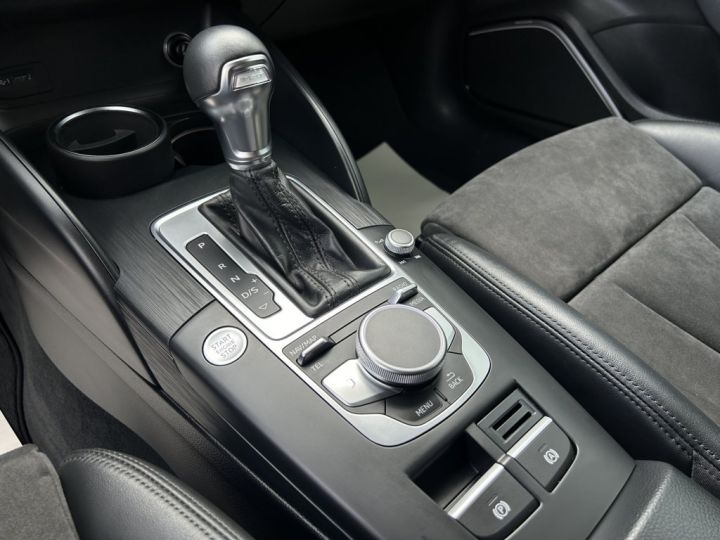 Audi A3 Sportback 40 e-tron 204ch DESIGN LUXE S-TRONIC 6 - 18