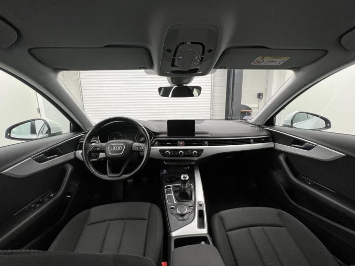Audi A4 Avant BUSINESS 14 TFSI 150 Line - 11