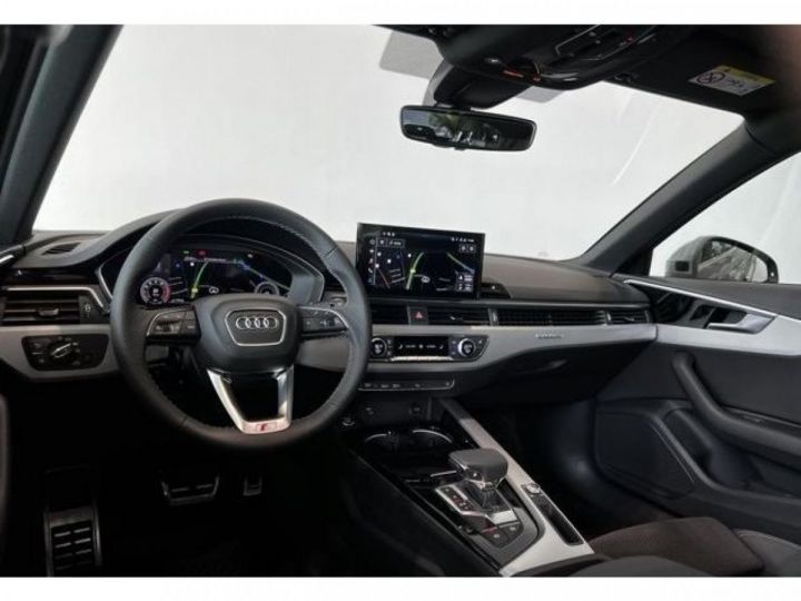 Audi A4 Avant Quattro 20 40 TFSI - 204 - BV S-tronic 2016 BREAK S line PHASE 3 - 4