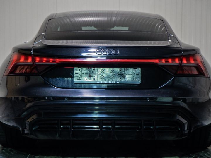 Audi e-tron GT 93,4 kWh 60 Quattro - 1STE EIGENAAR - SHADOW LOOK PLUS - PACK BUSINESS PLUS - BANG OLUFSEN - 7