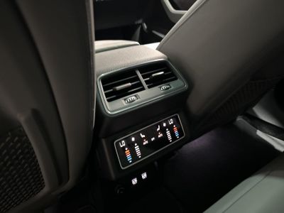 Audi e-tron SPORTBACK 50 E-QUATTRO 313CV S LINE SUREQUIPE GRIS DAYTONA   - 9