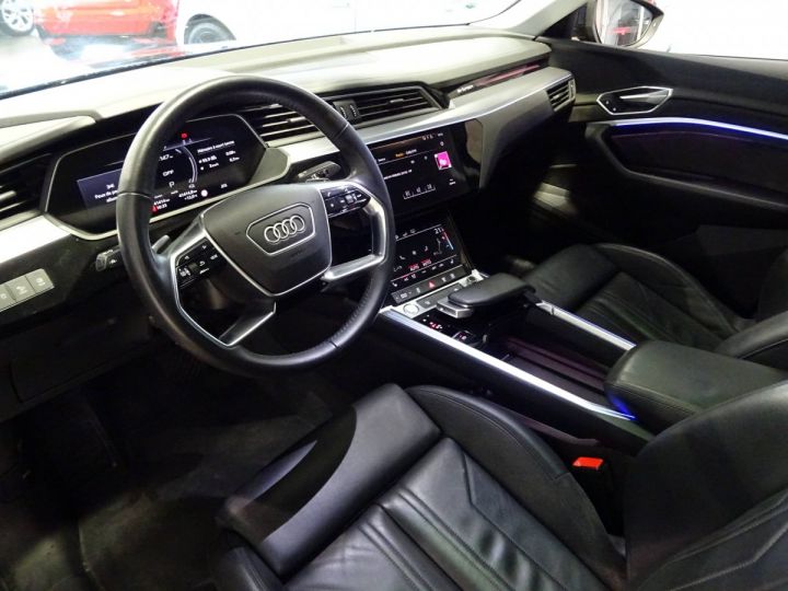 Audi e-tron SPORTBACK Sportback 50 quattro 313 ch Avus - 16