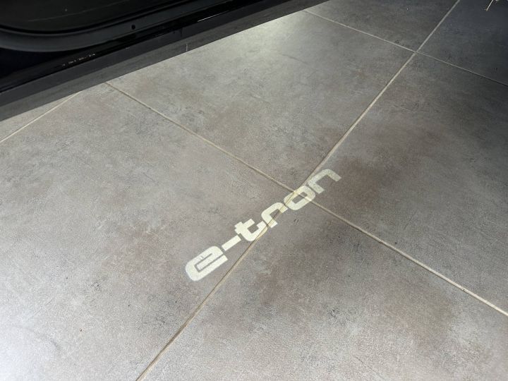 Audi e-tron SPORTBACK Sportback 55 quattro 408 ch S line - 21