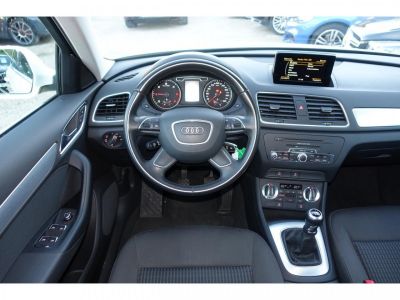 Audi Q3 20 TDI DPF - 140 Ambiente PHASE 1   - 9