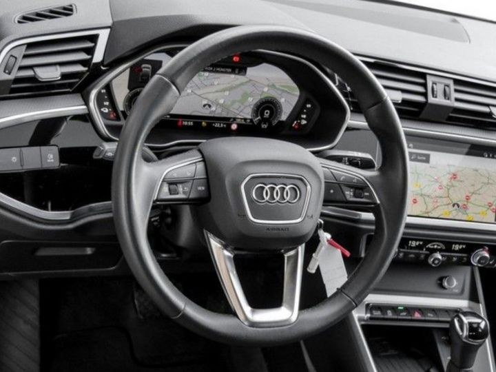 Audi Q3 Sportback 14 45 245 BUSINESS LINE /Hybride (essence/électrique)rechargeable  05/2021 - 5