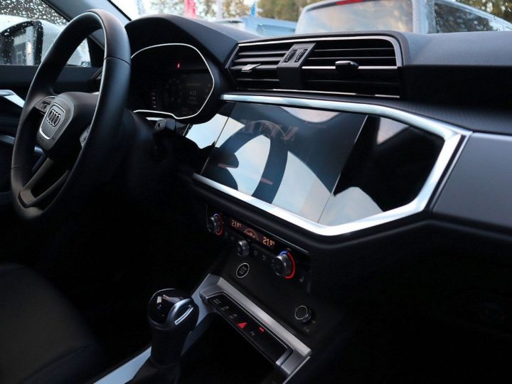 Audi Q3 Sportback 35 TFSI Mild-Hybride/essence/ interieur cuir* - 3