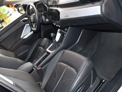 Audi Q3 Sportback S-Line Design Luxe 35 TFSI MHEV 150 S-Tronic GPS Virtual Hayon Cuir LED Lane Pré Sense Caméra JA 18   - 20