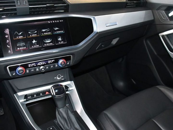 Audi Q3 Sportback S-Line Design Luxe 35 TFSI MHEV 150 S-Tronic GPS Virtual Hayon Cuir LED Lane Pré Sense Caméra JA 18 - 23