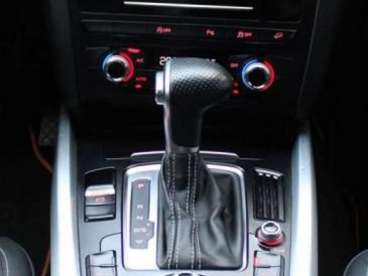Audi Q5 20 TDi 190 CH CLEAN DIESEL S-LINE QUATTRO S-TRONIC 7 + ATTELAGE - 18