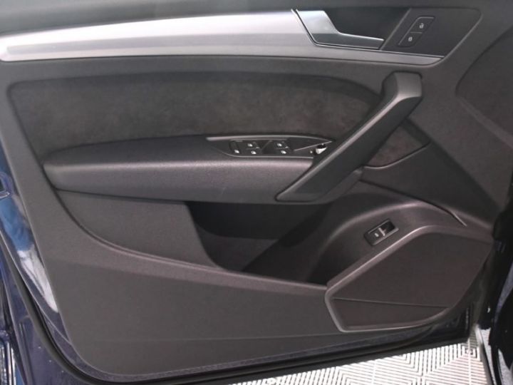 Audi Q5 S-Line Ambition Luxe 40 TDI 190 Quattro GPS Keyless Hayon Offroad Pré Sense Efficience JA 18 - 15