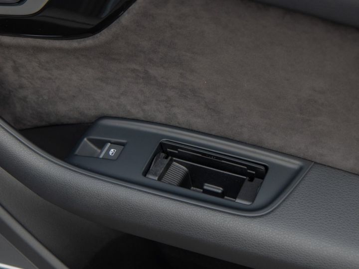 Audi Q7 e-tron Quattro 30 V6 Plug-in Hybride - 1STE EIGENAAR - SOFTCLOSE - APPLE CARPLAY - PARKEERASSISTENT - BOSE - TREKHAAK - 52