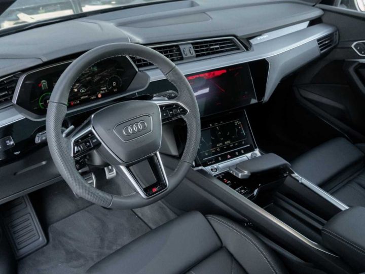 Audi Q8 e-tron 55 S-line Sportseats 21' Pano B&0 - 11