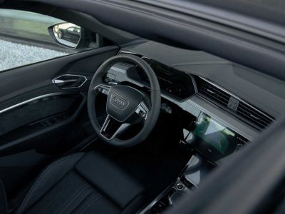 Audi Q8 e-tron 55 S-line Sportseats 21' Pano B&0   - 30