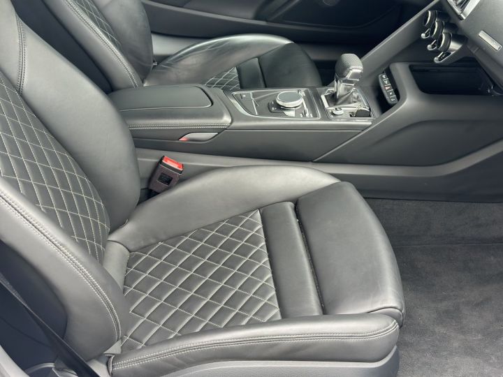 Audi R8  (2) 52 v10 fsi 540 rwd s tronic 7 - 15