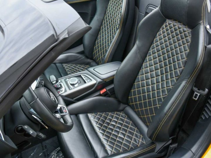 Audi R8 52i V10 SPYDER - CERAMIC BRAKES - SPORT EXHAUST - B&O - - 25
