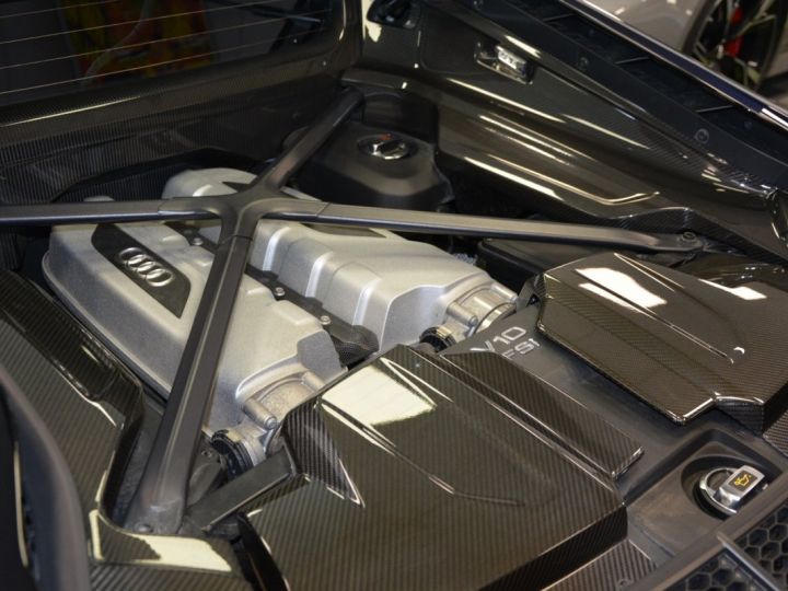 Audi R8 Performance  V10 620 Quattro S Tronic Immat France Full Carbone Ligne titane QuickSilver - 17