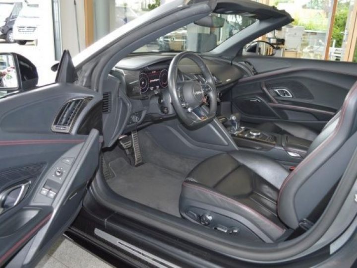 Audi R8 Spyder V10 52L 620 Performance B&O Carbon JA 20" Garantie 12 mois Prémium - 16