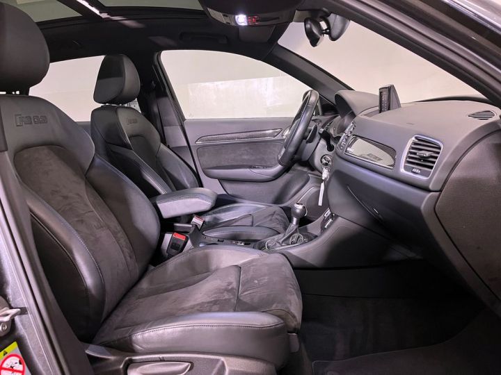Audi RS Q3 25 TFSI Quattro / Toit pano / Attelage / Carbone / Garantie 12 mois - 8