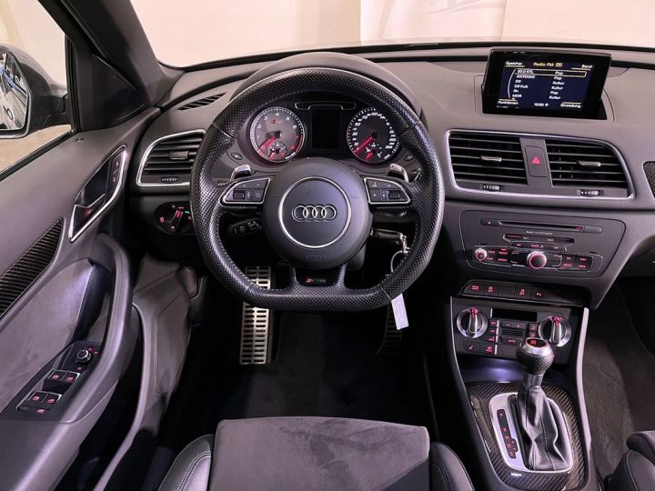 Audi RS Q3 25 TFSI Quattro / Toit pano / Attelage / Carbone / Garantie 12 mois - 6