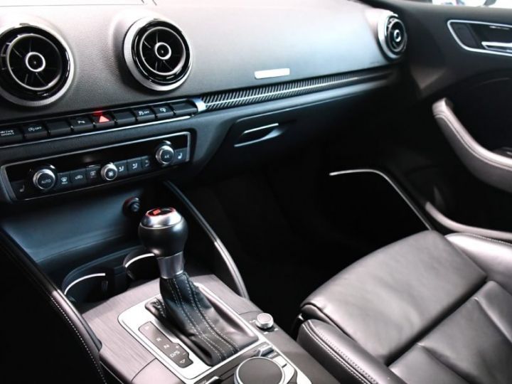 Audi RS3 Sportback 25 TFSI 367 Quattro S-Tronic GPS Échappement RS Bang Olufsen Sièges Baquet Magnétic Ride JA19 PAS DE MALUS - 22
