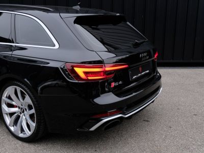 Audi RS4   - 10