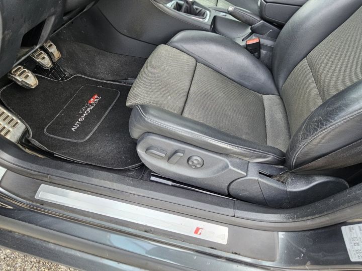 Audi RS4 Avant 42 V8 32V 420 CH BVM6 QUATTRO B7 - 22